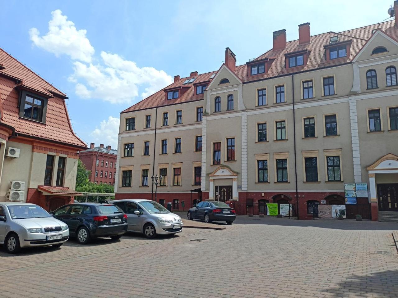 Lemuria Pokoje Hostel Chojnowska A Legnica Eksteriør billede