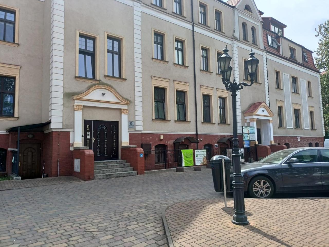Lemuria Pokoje Hostel Chojnowska A Legnica Eksteriør billede