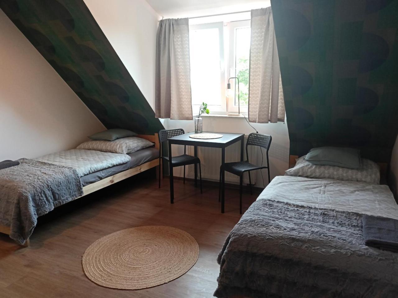 Lemuria Pokoje Hostel Chojnowska A Legnica Eksteriør billede