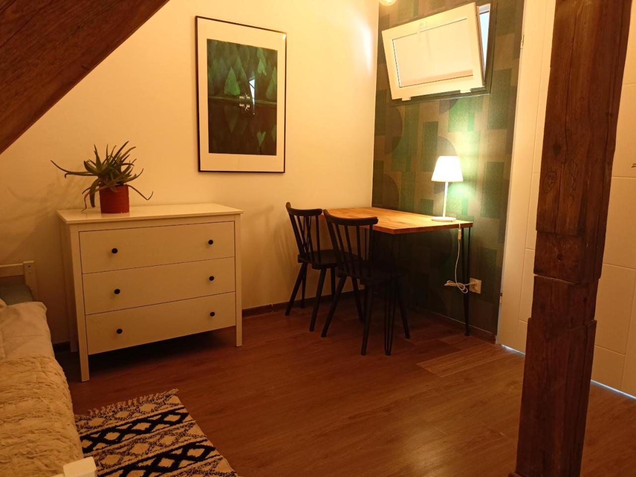 Lemuria Pokoje Hostel Chojnowska A Legnica Eksteriør billede