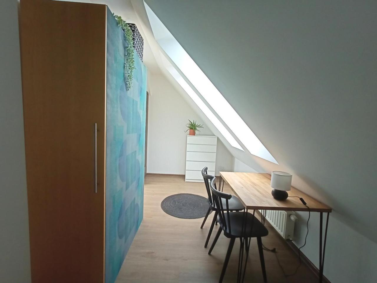 Lemuria Pokoje Hostel Chojnowska A Legnica Eksteriør billede