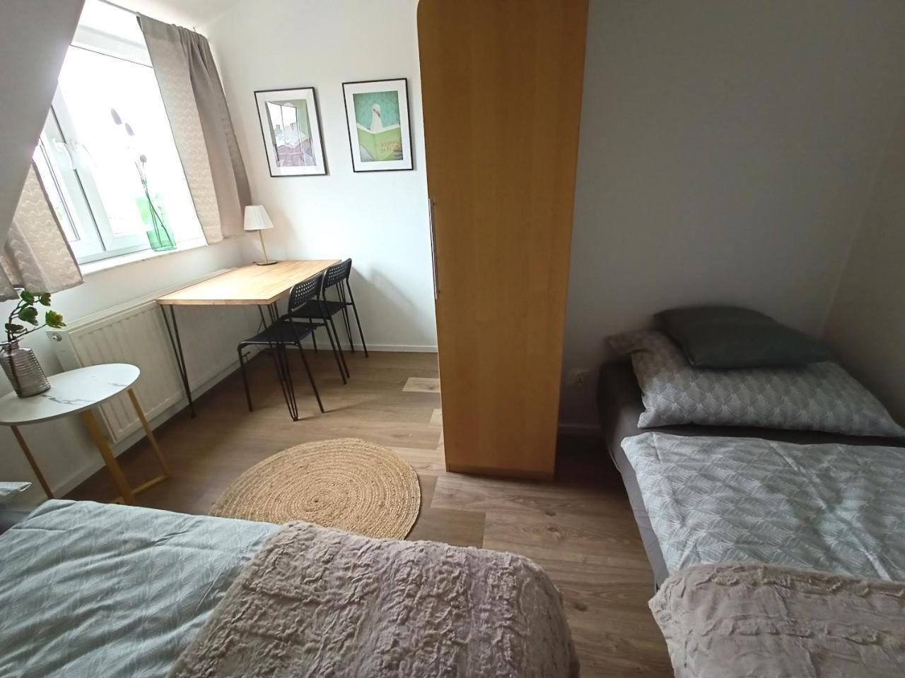 Lemuria Pokoje Hostel Chojnowska A Legnica Eksteriør billede