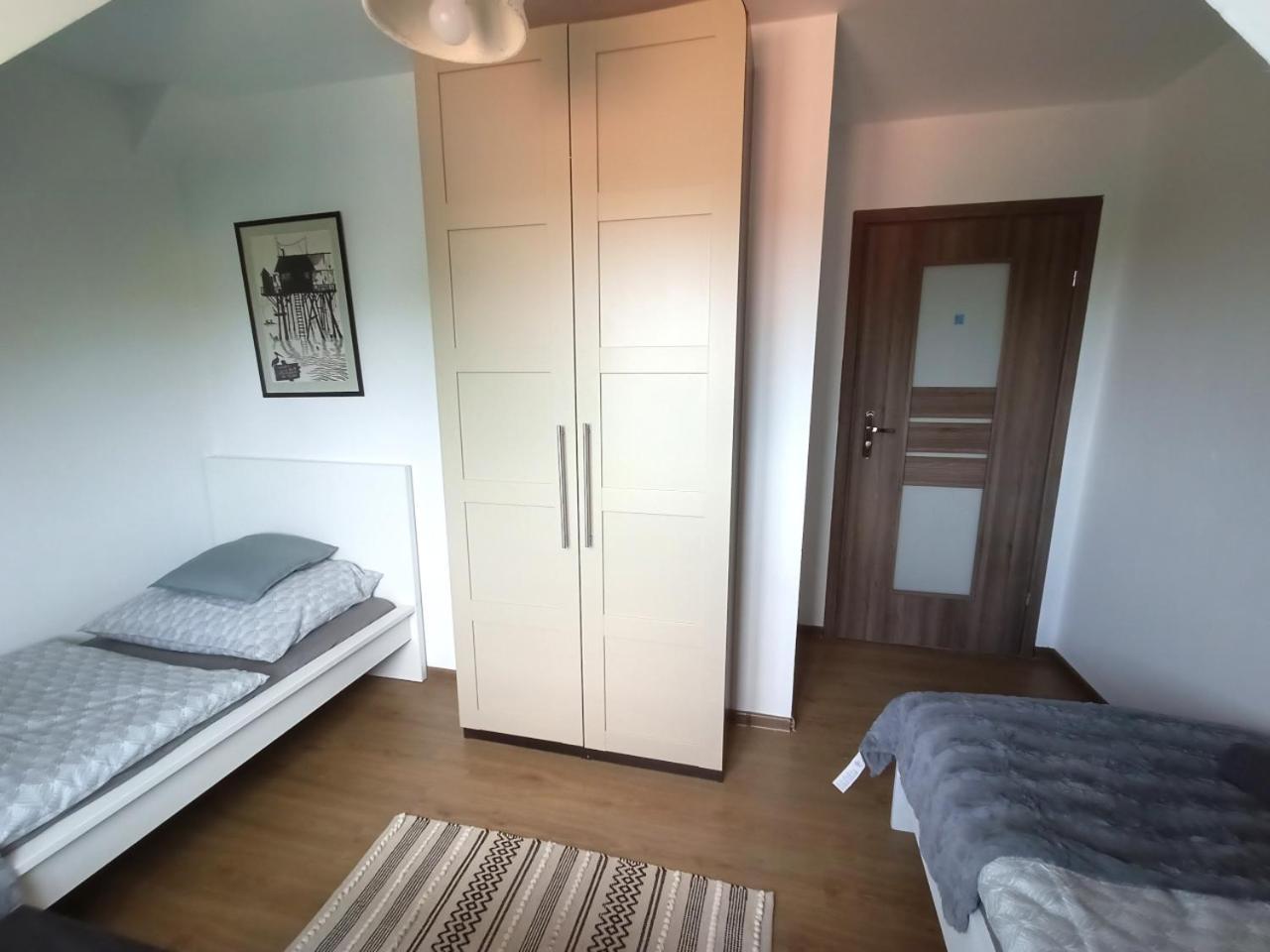 Lemuria Pokoje Hostel Chojnowska A Legnica Eksteriør billede
