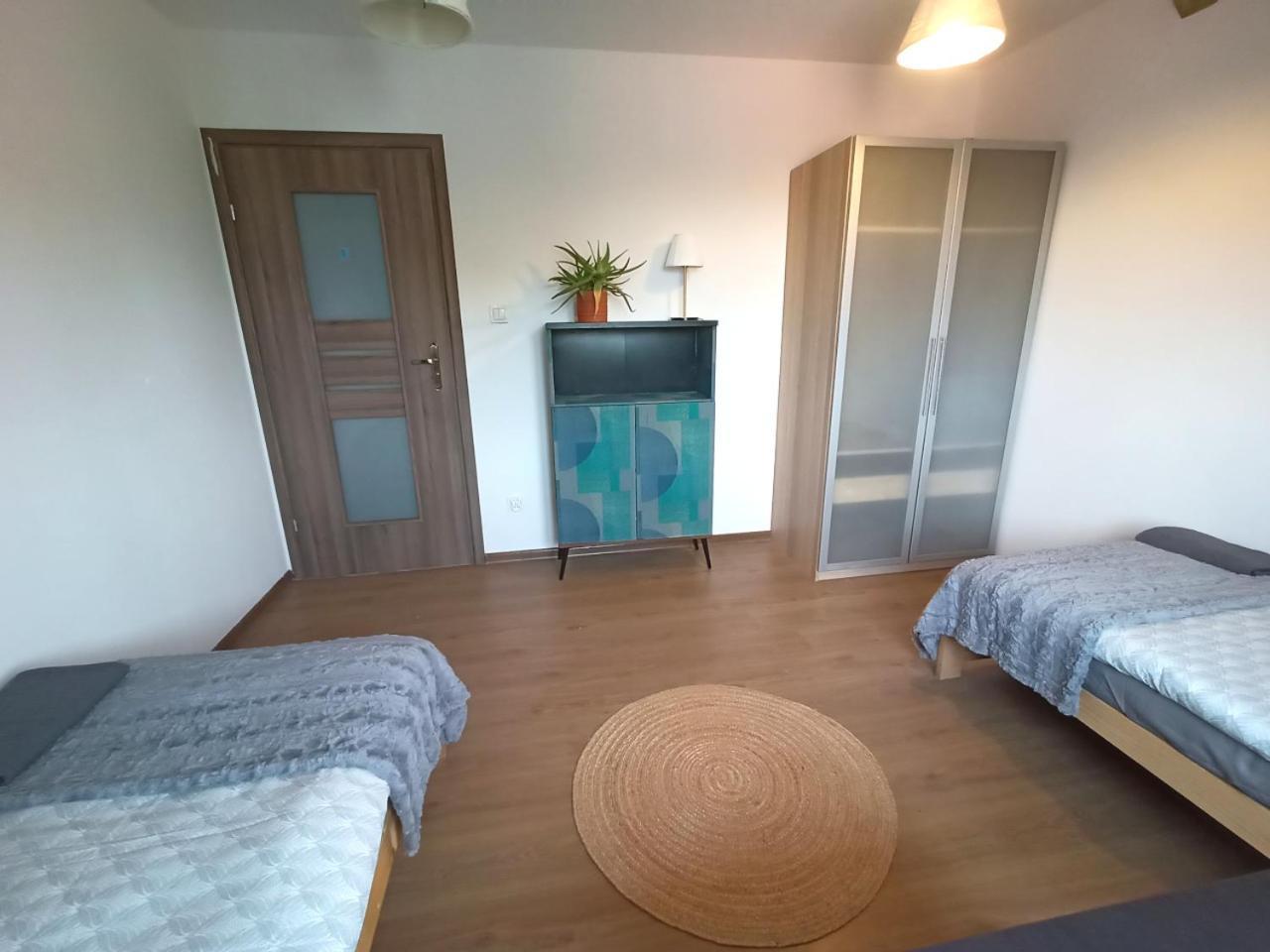 Lemuria Pokoje Hostel Chojnowska A Legnica Eksteriør billede