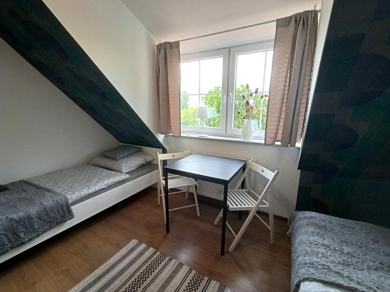 Lemuria Pokoje Hostel Chojnowska A Legnica Eksteriør billede