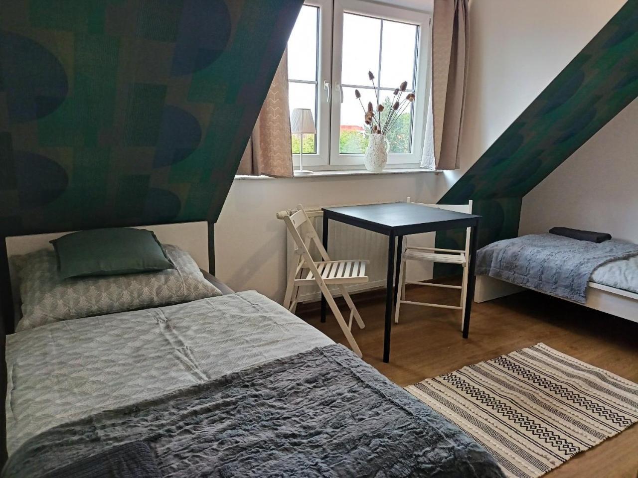 Lemuria Pokoje Hostel Chojnowska A Legnica Eksteriør billede