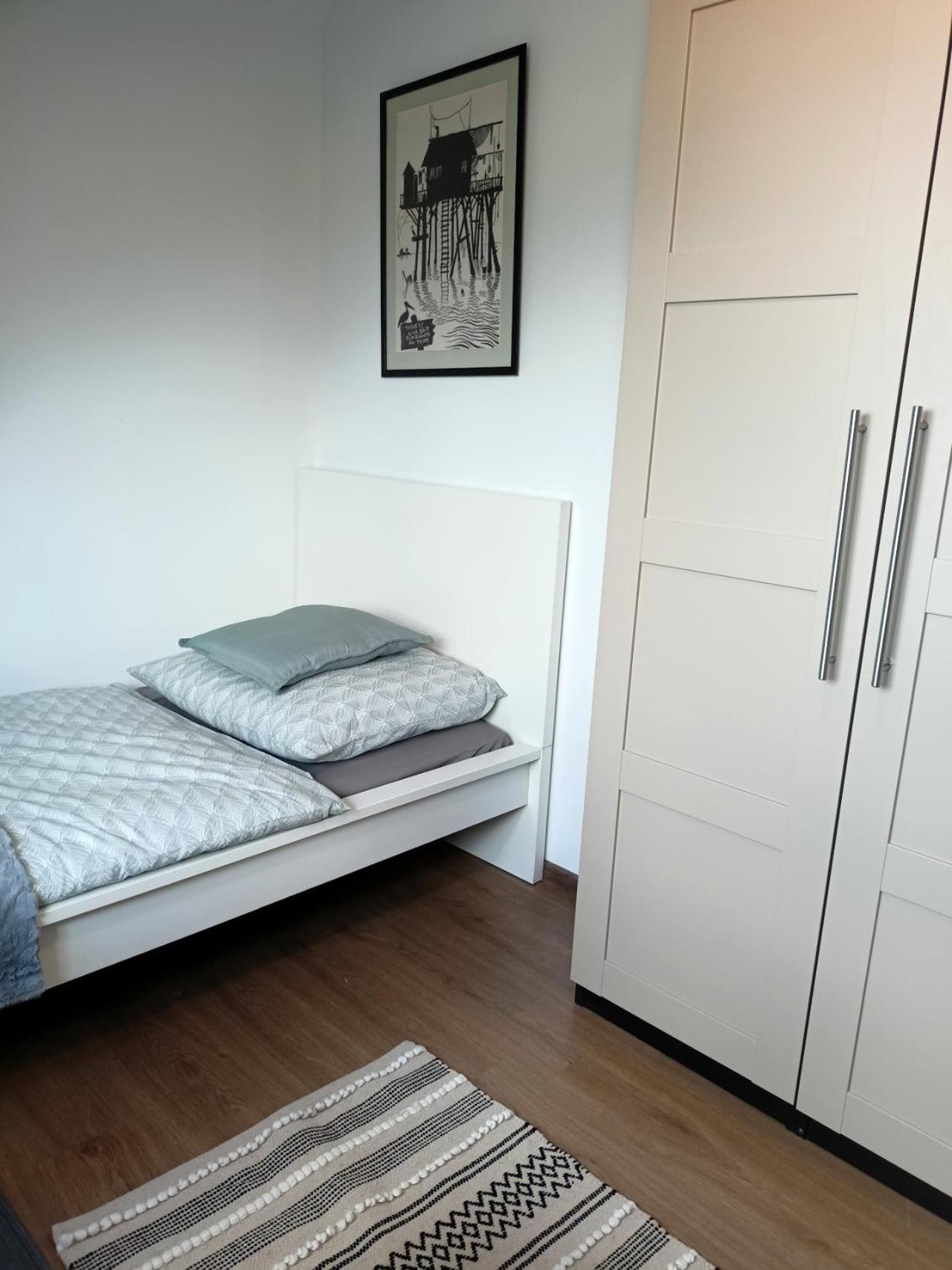 Lemuria Pokoje Hostel Chojnowska A Legnica Eksteriør billede